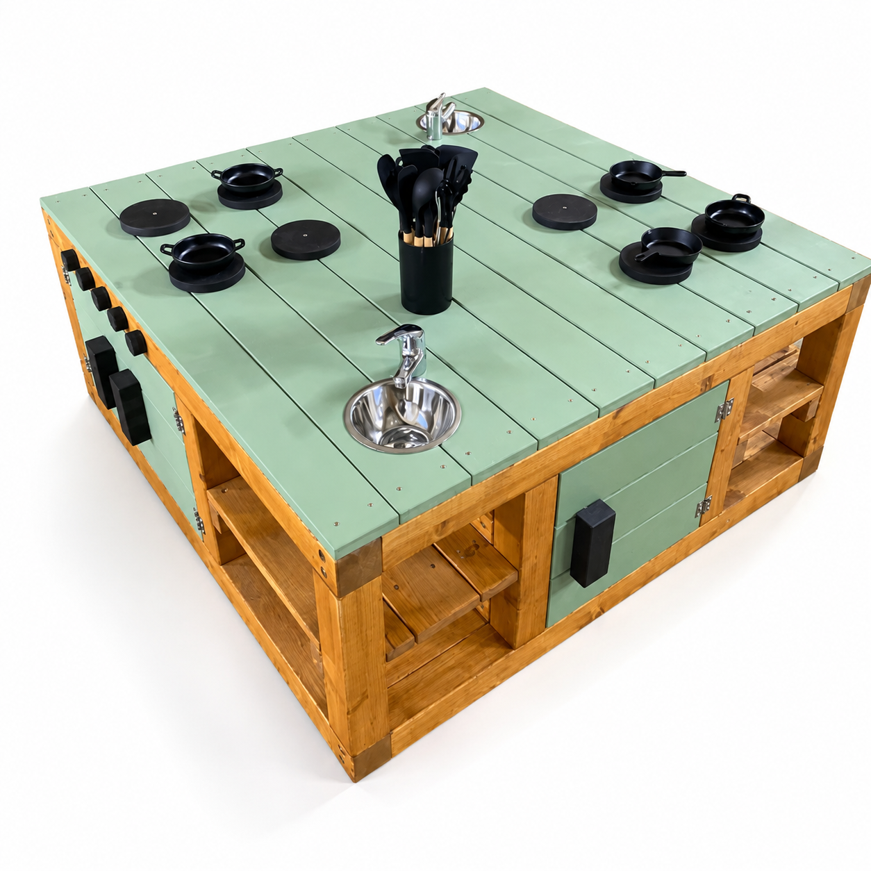 FOUR-SIDED MUD KITCHEN - Image 3
